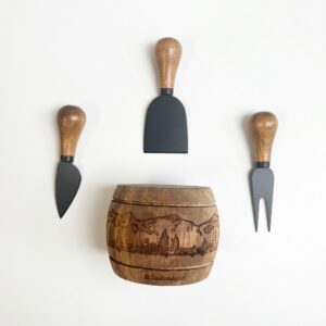 Image of Holzfass mit 3 Messern Grindelwald